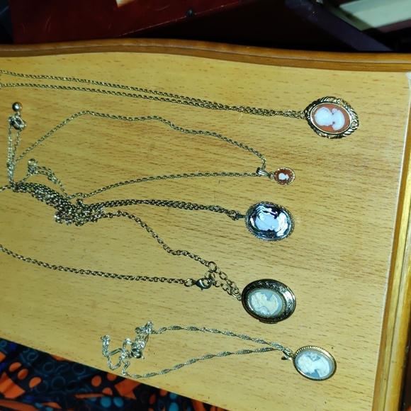 Cameo bundle necklaces n bracelets
